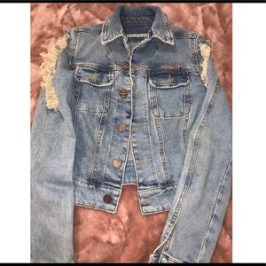 Ripped Denim Jacket 🧥RESERVED